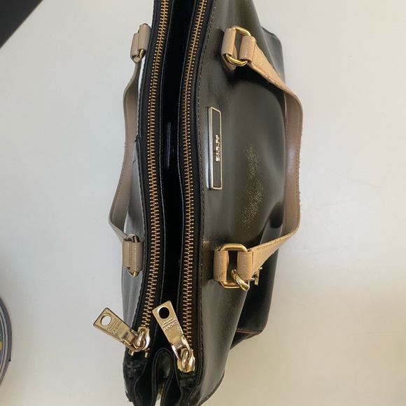 Authentic vintage DKNY patent leather handbag - Picture 3 of 13